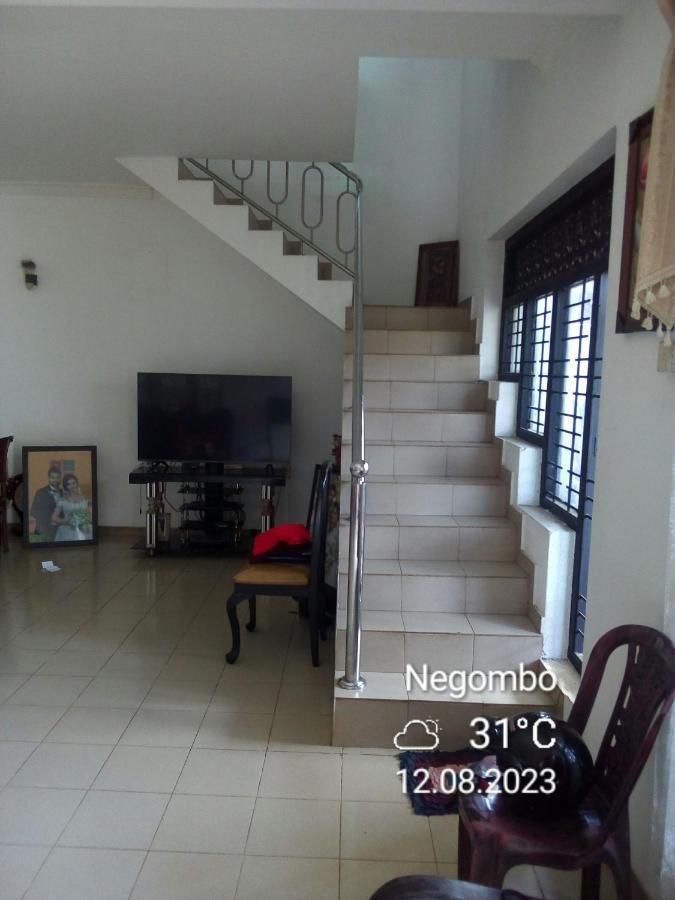 Randi Homestay Negombo Exterior photo