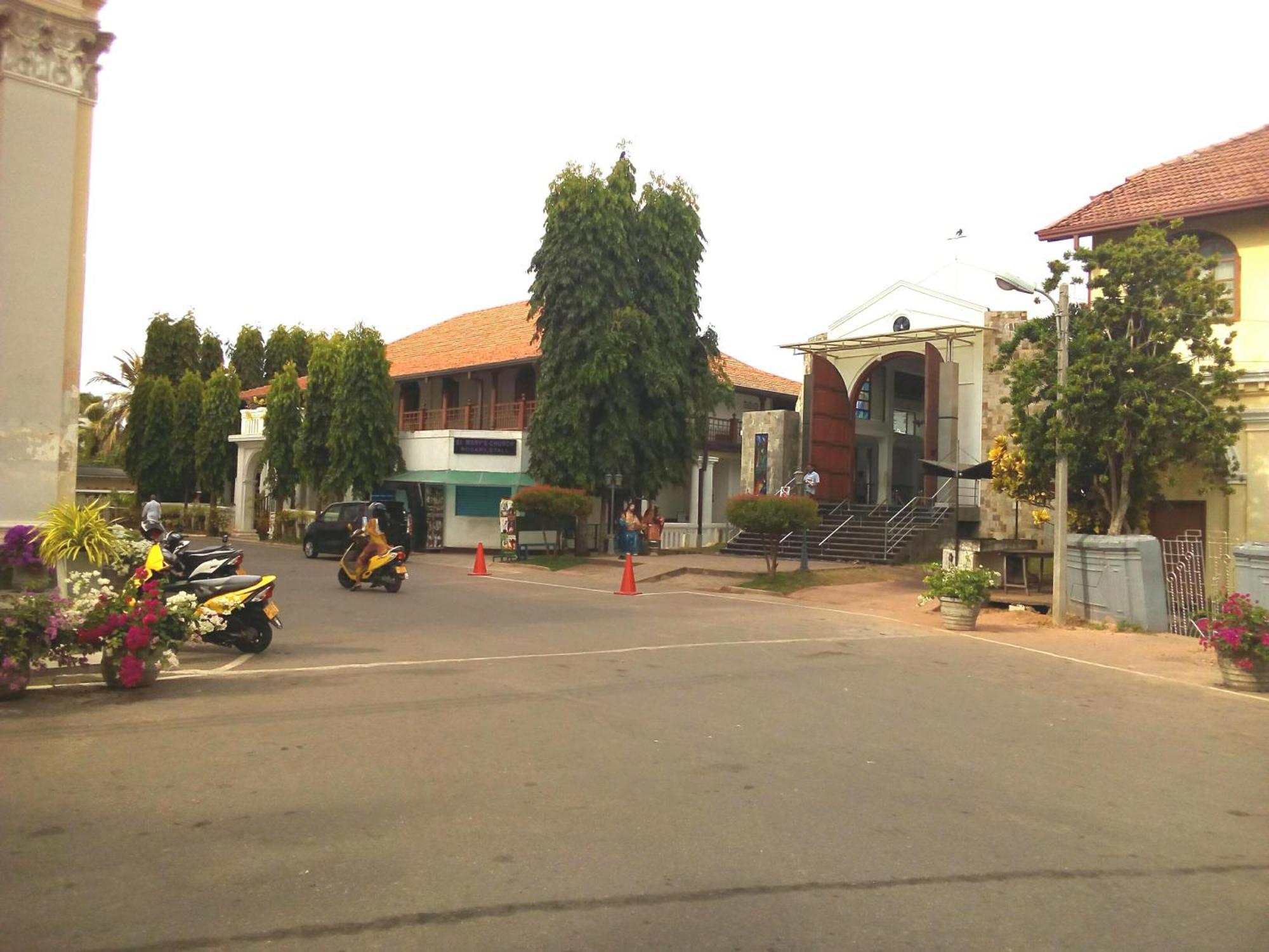 Randi Homestay Negombo Exterior photo